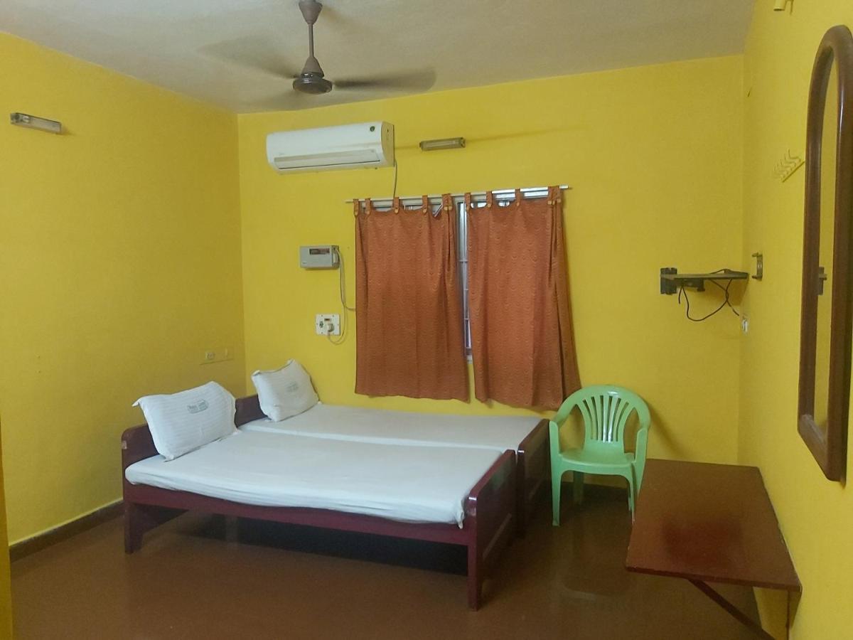 Raamlaxmi guest house Chennai Extérieur photo